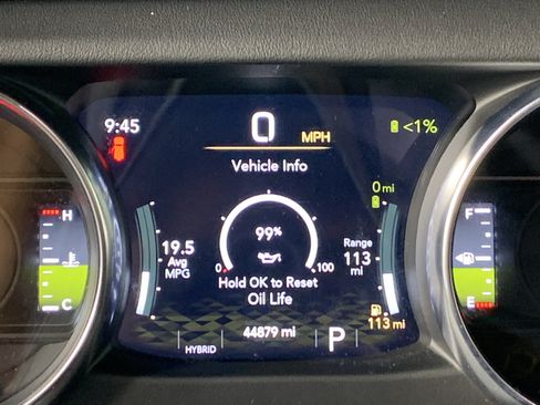 Used 2022 Jeep Wrangler Unlimited Sahara AWD/4WD image 23