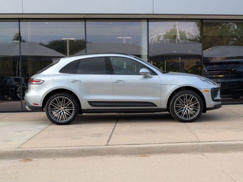 Certified 2026 Porsche Macan AWD/4WD image 8