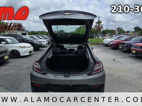 Used 2017 Chevrolet Volt LT FWD image 22