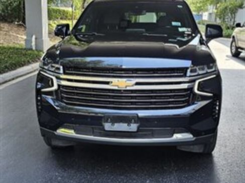 Used 2023 Chevrolet Tahoe LT w/ Luxury Package image 5
