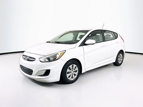 Used 2016 Hyundai Accent SE FWD image 3