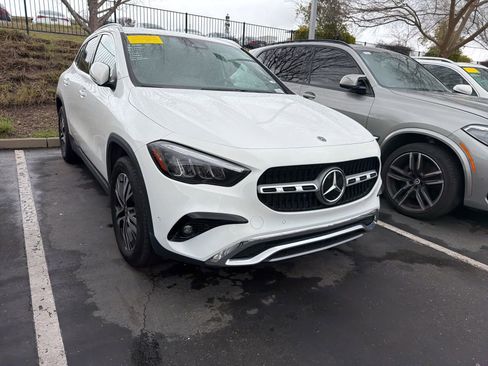 Certified 2025 Mercedes-Benz GLA 250 image 3