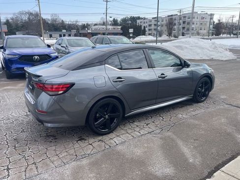 Used 2022 Nissan Sentra SR w/ Midnight Edition image 16