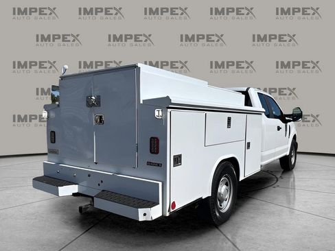Used 2019 Ford F350 XL w/ Power Equipment Group image 8