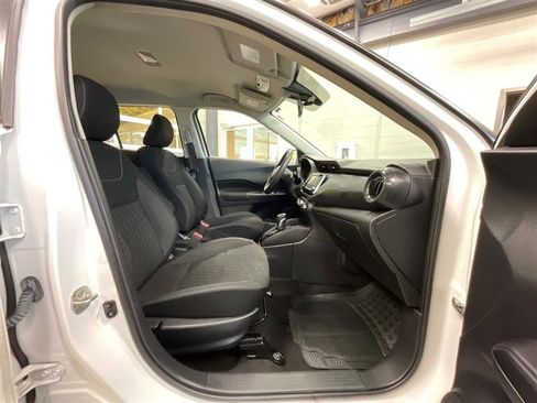 Used 2022 Nissan Kicks S image 23