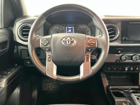 Used 2019 Toyota Tacoma TRD Sport w/ Technology Package RWD image 12