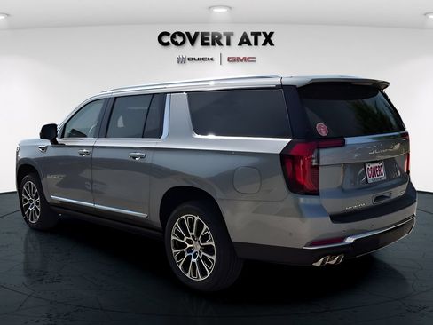 New 2026 GMC Yukon XL Denali w/ Denali Reserve Package AWD/4WD image 7
