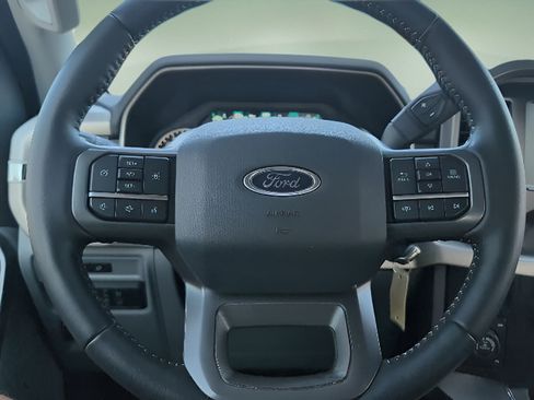 Used 2022 Ford F150 XLT w/ Equipment Group 301A Mid AWD/4WD image 18