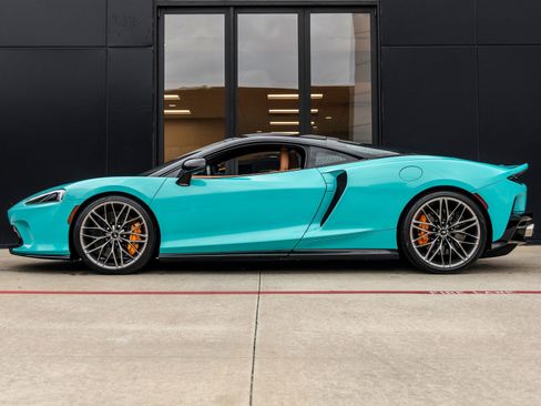 Used 2023 McLaren GT RWD image 9