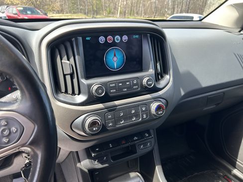 Used 2017 Chevrolet Colorado Z71 AWD/4WD image 24