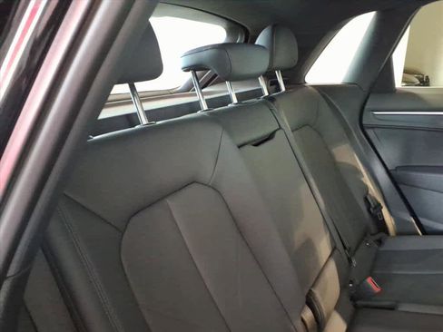 Certified 2025 Audi Q3 2.0T Premium w/ Convenience Package image 23