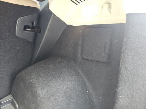 Used 2021 Ford EcoSport SE w/ SE Convenience Package FWD image 11