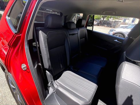 Certified 2023 Volkswagen Tiguan SE FWD image 26