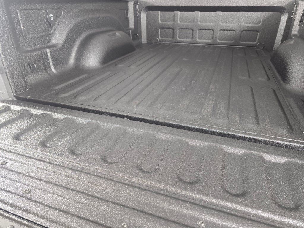 New 2026 RAM 2500 Laramie w/ Night Edition AWD/4WD image 22