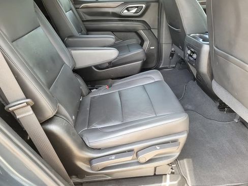 Used 2021 Chevrolet Tahoe LT w/ LT Signature Package RWD image 14