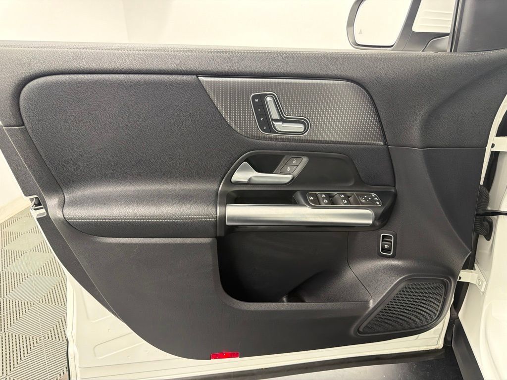 Used 2022 Mercedes-Benz GLA 250 w/ Premium Package Lite image 20
