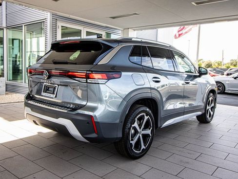 New 2026 Volkswagen Tiguan SE image 18