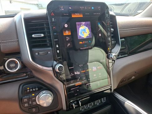 Used 2025 RAM 1500 Laramie AWD/4WD image 17