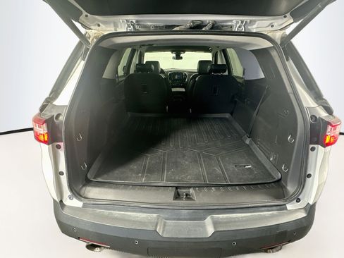 Used 2018 Chevrolet Traverse LT FWD image 29