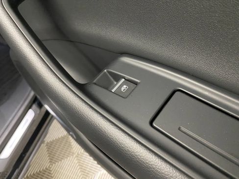 Used 2021 Audi Q8 Premium Plus image 12