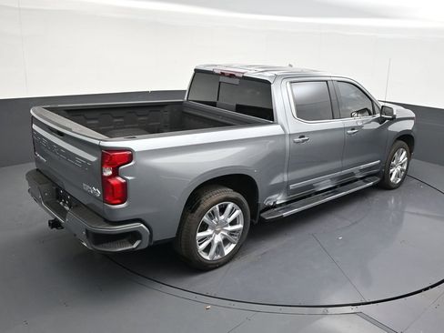 Used 2024 Chevrolet Silverado 1500 High Country w/ High Country Premium Package RWD image 17