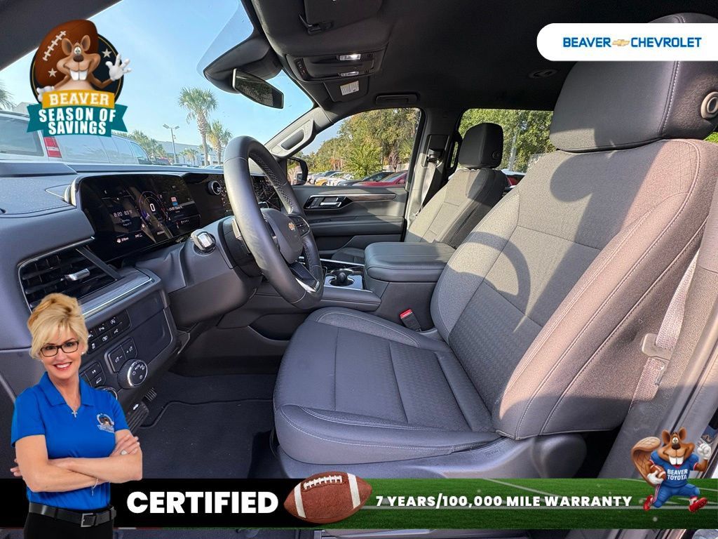 Used 2025 Chevrolet Suburban LS AWD/4WD image 12