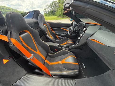 Used 2021 McLaren 720S Performance RWD image 22