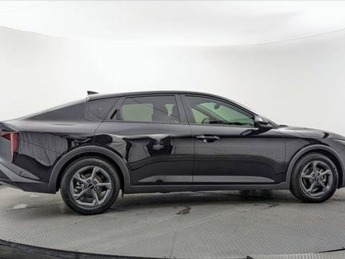 Used 2025 Kia K4 FWD image 9