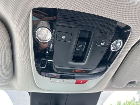 Used 2023 Kia Sorento SX image 33