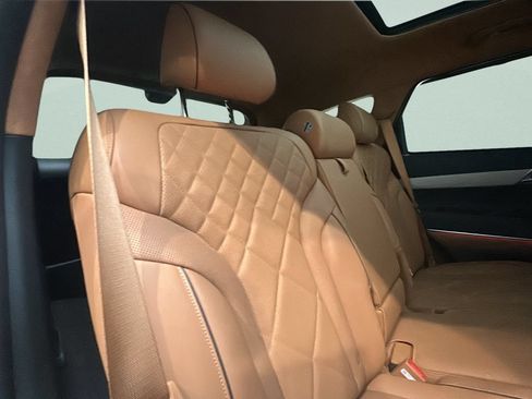 Certified 2025 Genesis GV80 3.5T Prestige AWD/4WD image 17