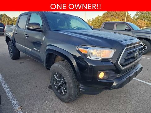 Used 2023 Toyota Tacoma SR5 w/ Technology Package AWD/4WD image 3