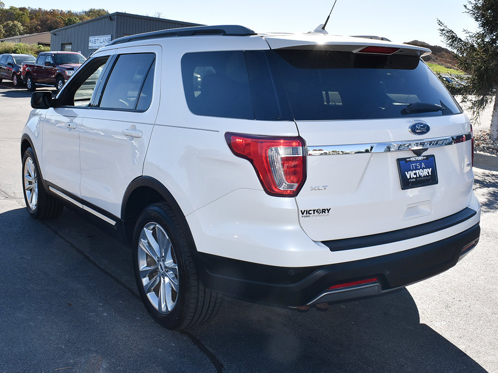 Used 2019 Ford Explorer XLT w/ Equipment Group 202A AWD/4WD image 3