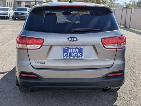 Used 2016 Kia Sorento L image 3