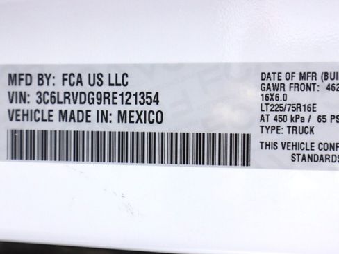 Used 2024 RAM ProMaster 2500 w/ Convenience Group FWD image 39
