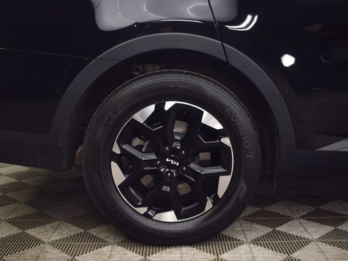 Used 2024 Kia Sorento S image 30