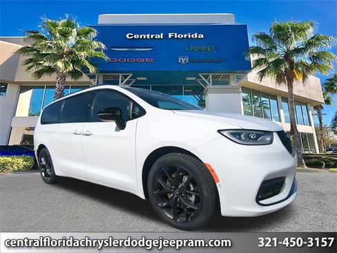 New 2026 Chrysler Pacifica Select w/ S Appearance Package image 1