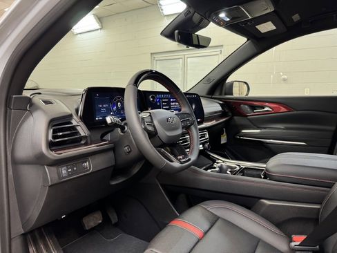 New 2026 Chevrolet Traverse RS image 13