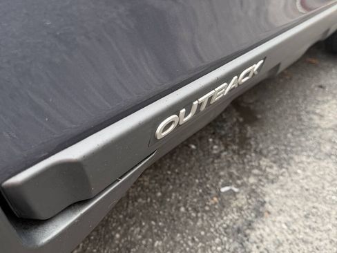 Used 2017 Subaru Outback 2.5i Premium AWD/4WD image 17