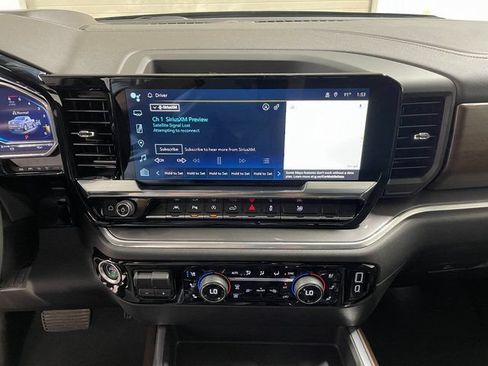 Used 2024 Chevrolet Silverado 1500 High Country w/ Midnight Edition AWD/4WD image 16