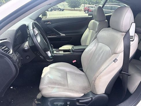 Used 2013 Lexus IS 250C w/ Luxury Pkg RWD image 13