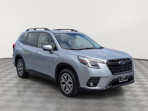Used 2022 Subaru Forester Premium AWD/4WD image 7