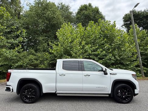 Used 2023 GMC Sierra 1500 Denali w/ Denali Reserve Package AWD/4WD image 5