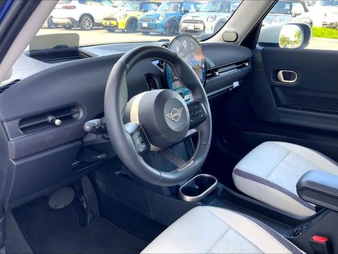 Certified 2025 MINI Cooper S image 15