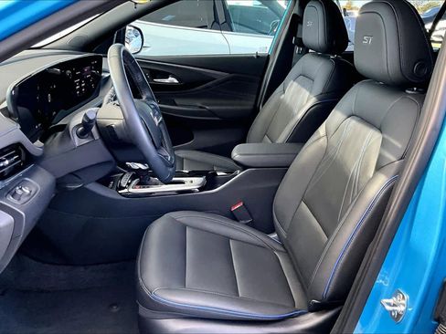 Used 2025 Buick Envista Sport Touring w/ Experience Buick Package image 7