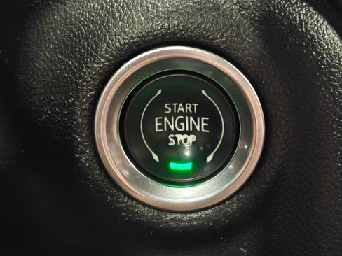 Used 2021 Chevrolet Silverado 1500 LT w/ Safety Package II AWD/4WD image 12