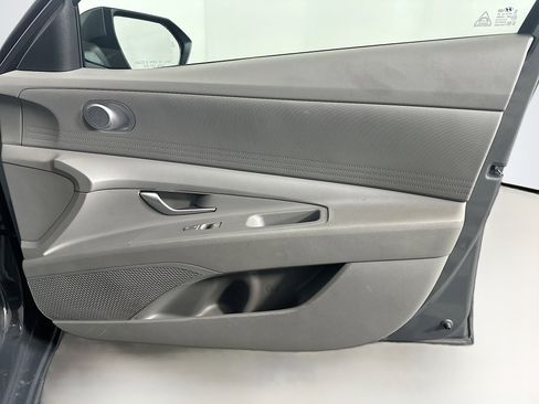 Used 2024 Hyundai Elantra SEL image 32