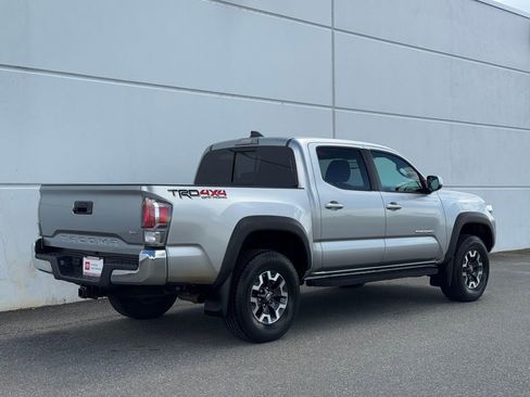 Certified 2023 Toyota Tacoma TRD Off-Road AWD/4WD image 7