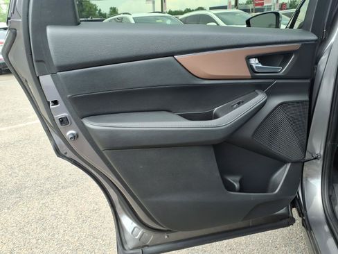 Used 2022 Acura MDX SH-AWD image 12