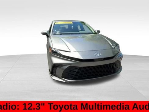 Used 2026 Toyota Camry SE FWD image 10