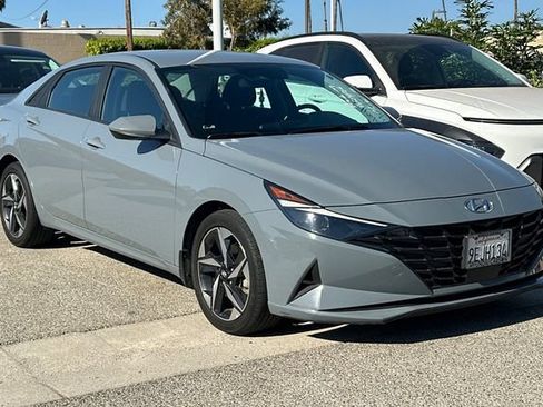 Certified 2023 Hyundai Elantra SEL w/ Convenience Package FWD image 2
